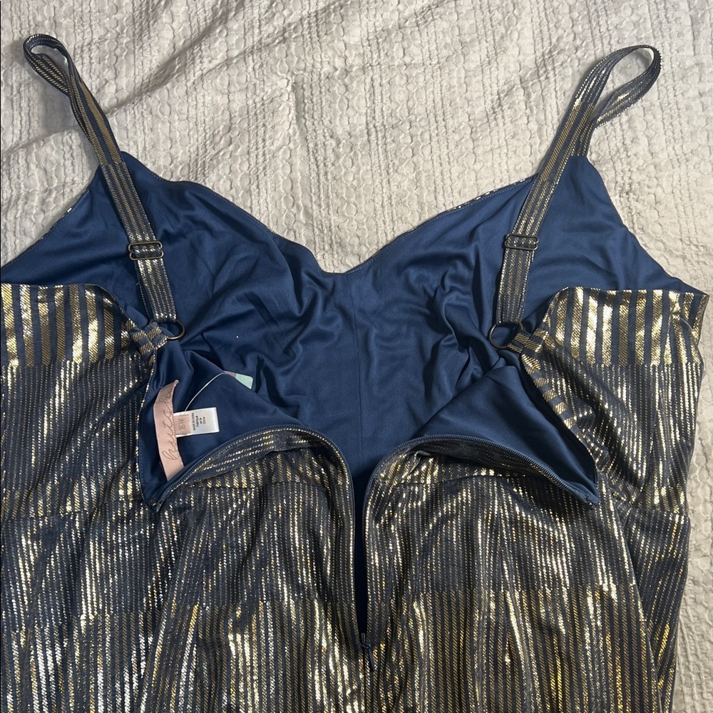 Hutch Gold and Black Midi Dress size 16W plus - Picture 11 of 12